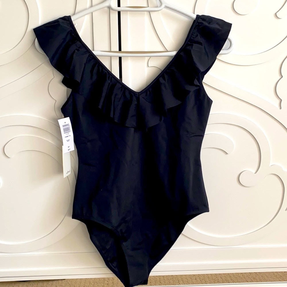 Aritzia bodysuit. Tried on once but didn’t fit.